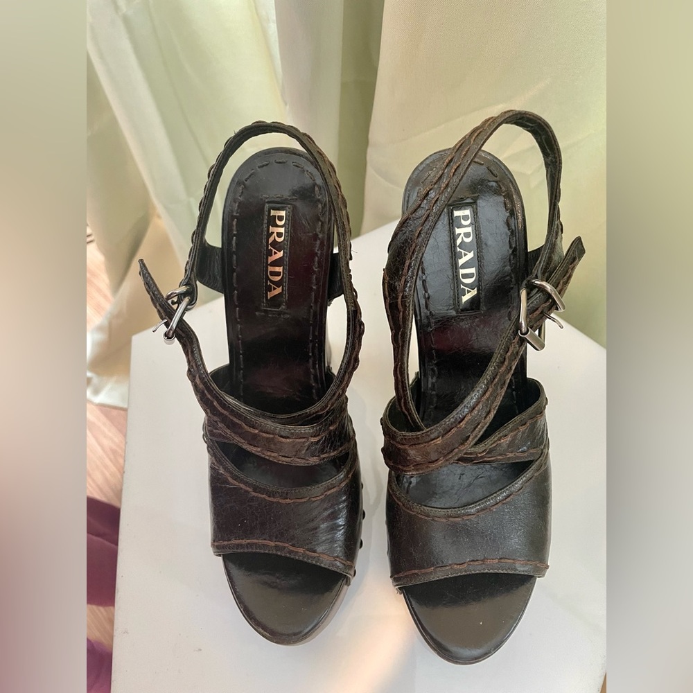 Prada Pumps